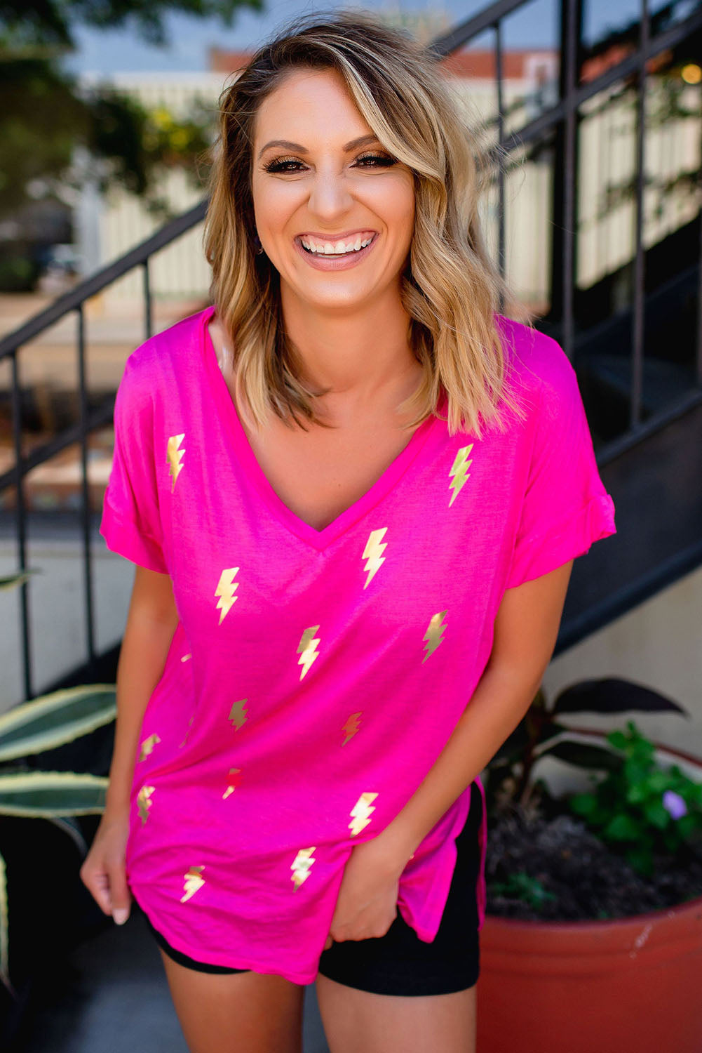 Rose Shiny Lightning Print V Neck Loose Tee