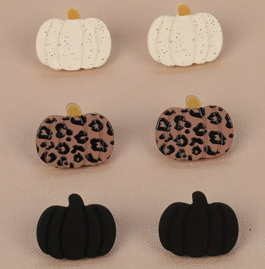 Pumpkin Studs - Black