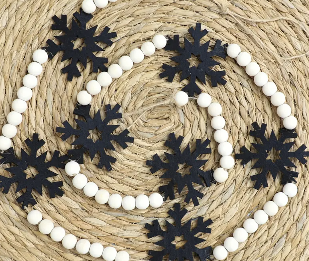 Black Snowflake Garland