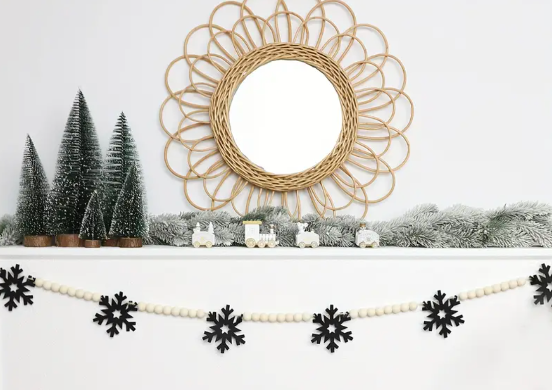 Black Snowflake Garland
