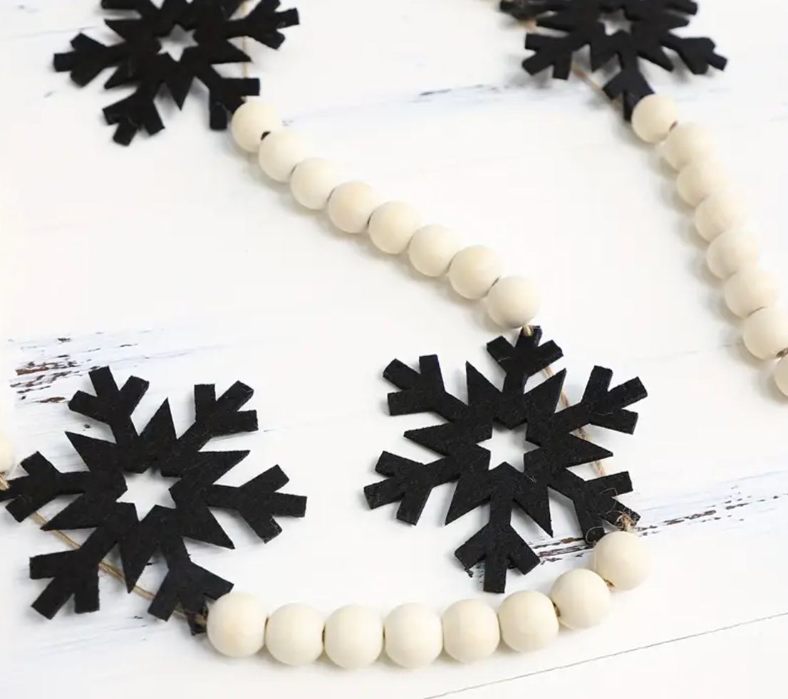 Black Snowflake Garland